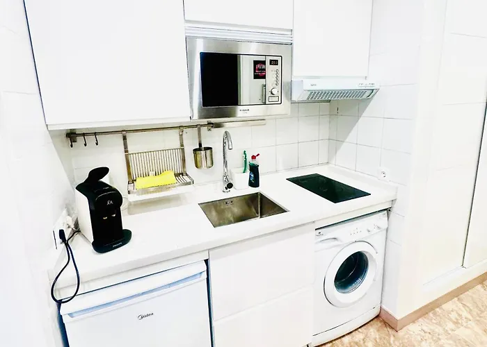 Torremolinos Modern Beach Apartment - 50M Beach