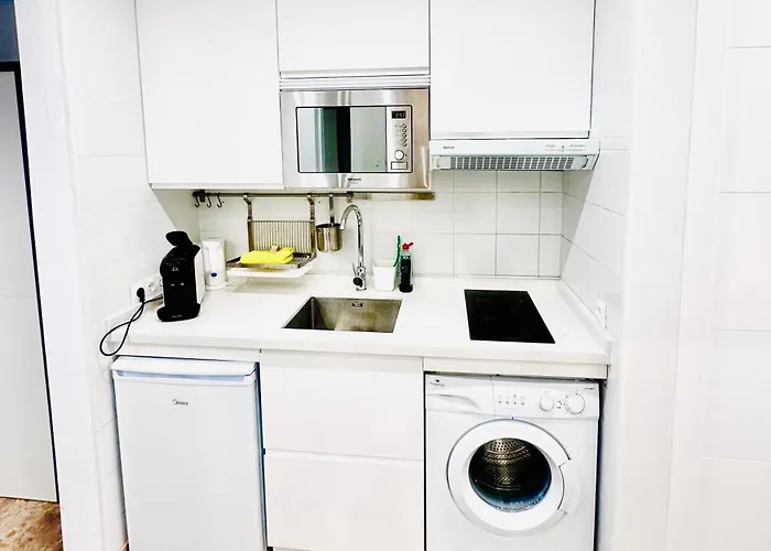 Torremolinos Modern Beach Apartment - 50M Beach *