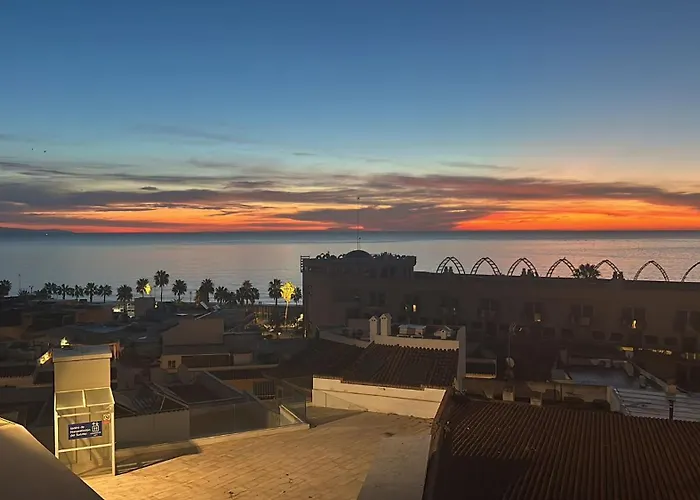 Torremolinos Modern Beach Apartment - 50M Beach Torremolinos