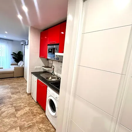 Torremolinos Modern Beach Apartment - 50M Beach Apartment *