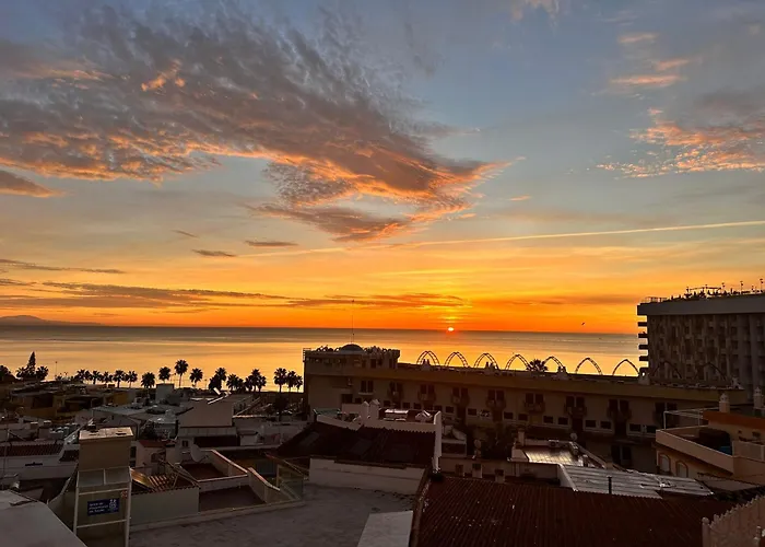 Torremolinos Modern Beach Apartment - 50M Beach Torremolinos